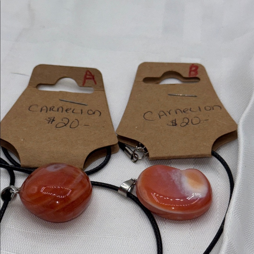 carnelion 10” necklace come with black cord chain